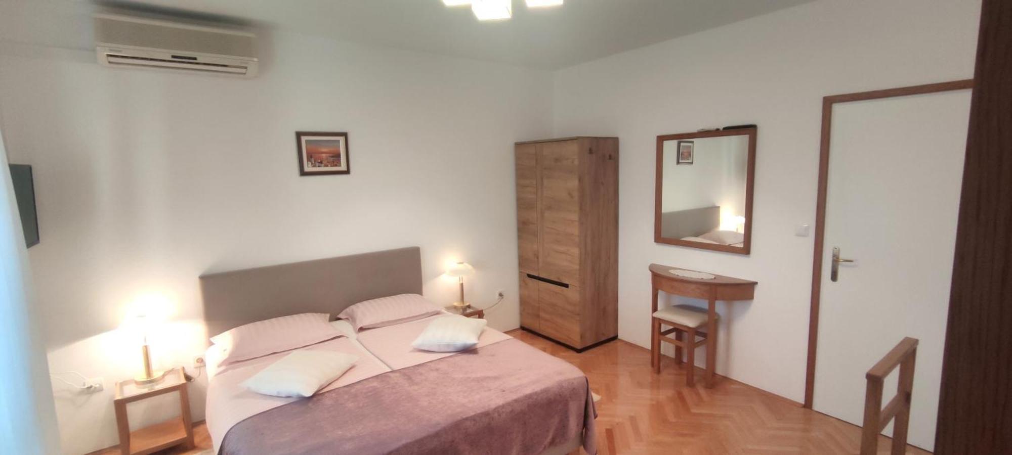 Holiday home Garni Ivanac Brela