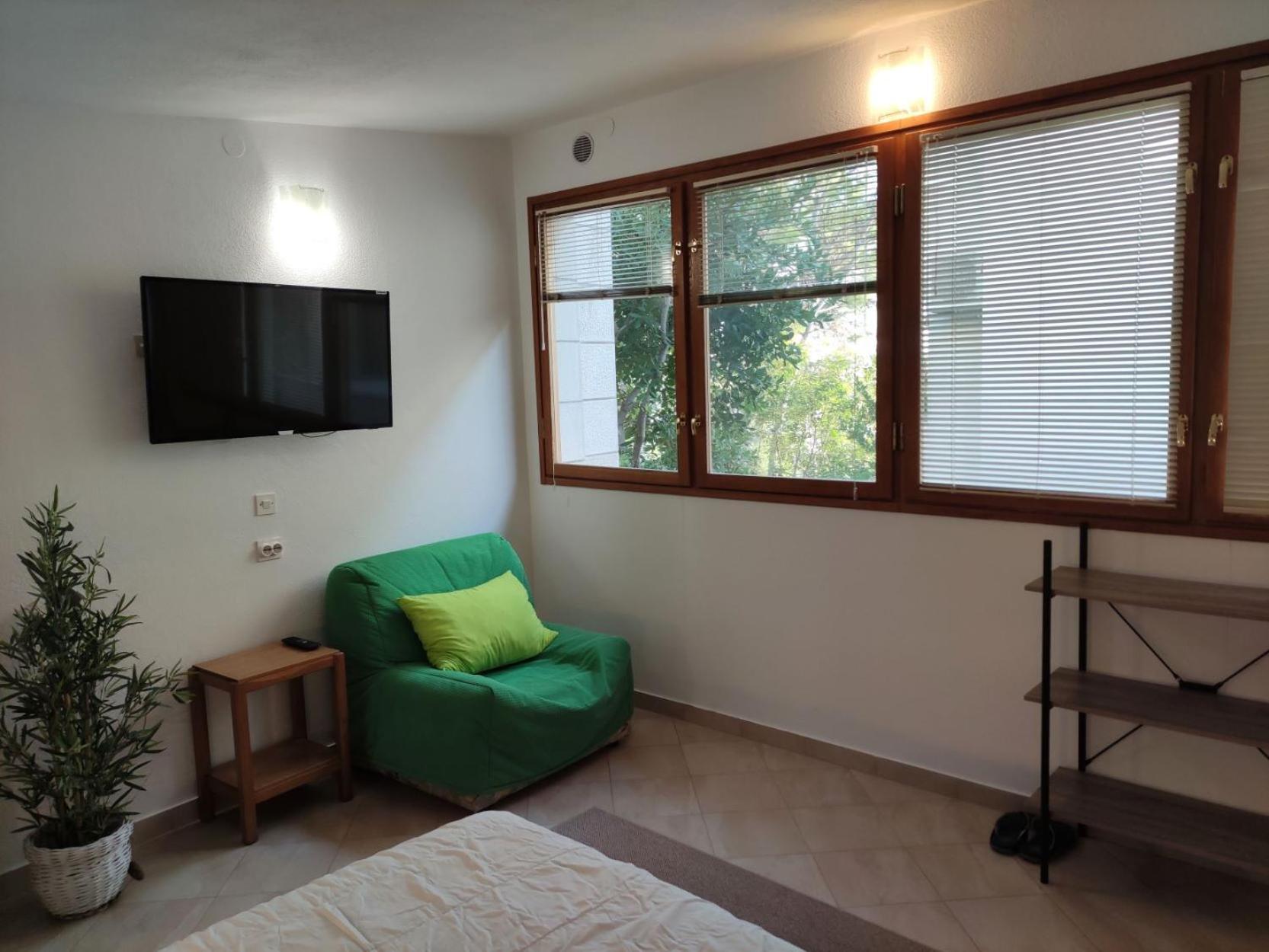Garni Ivanac Holiday home *