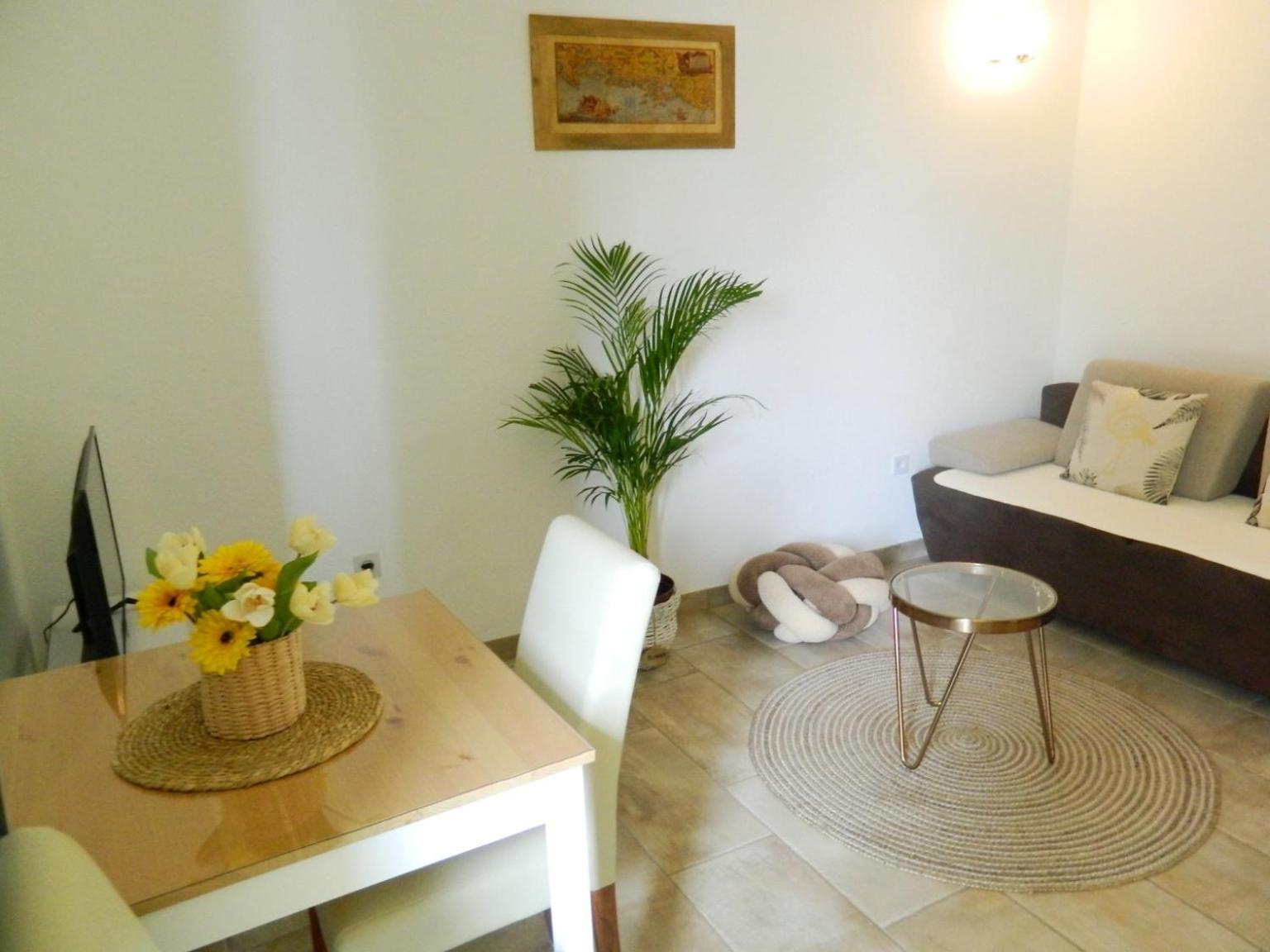 Garni Ivanac Holiday home